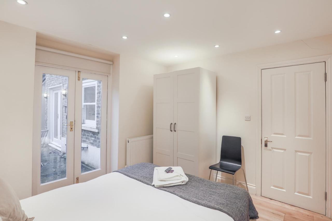 Oxford Gardens Apartments London Exterior photo